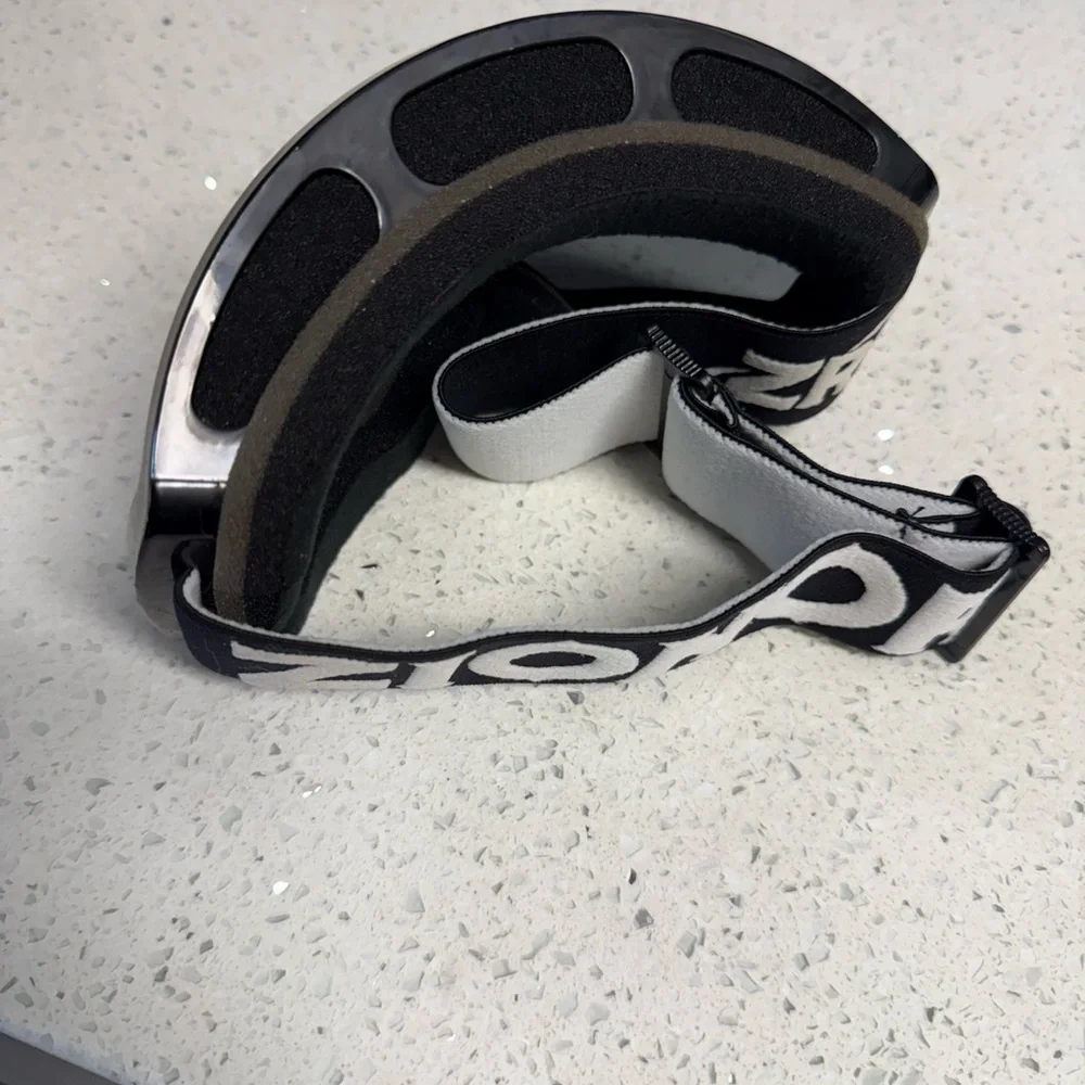 Zion Black Ski/Snow glasses - Picture 3 of 4